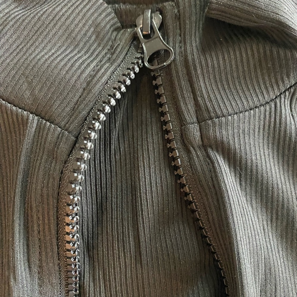💥Women’s Ribbed Cropped Halzip Sweater - Picture 4 of 7